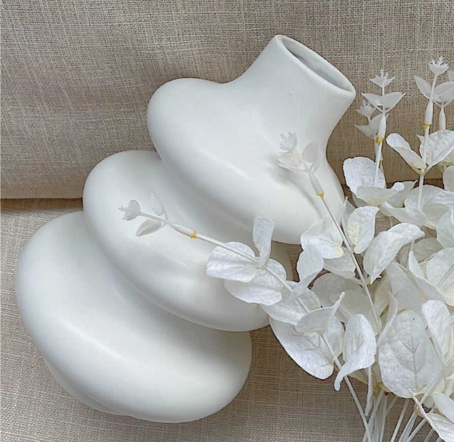 Special-shaped Ring Ceramic Vase Flower
