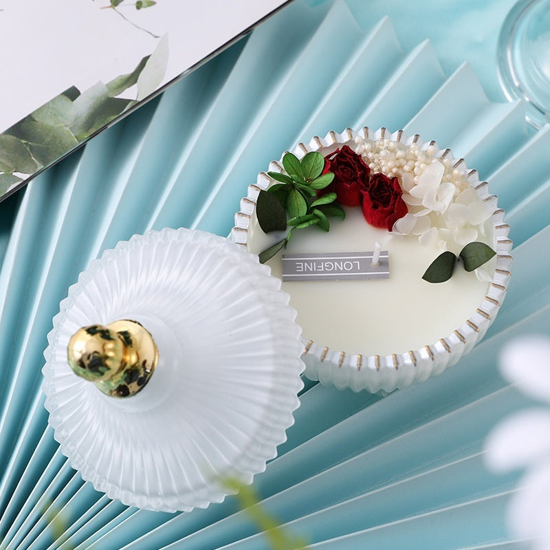 New Creative Decoration Plant Fragrance Soy Wax Aromatherapy Candle With Hand Gift Gold Cup Aromatherapy Candle