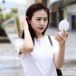 Fashionable Female Portable Small Round Mirror With Light