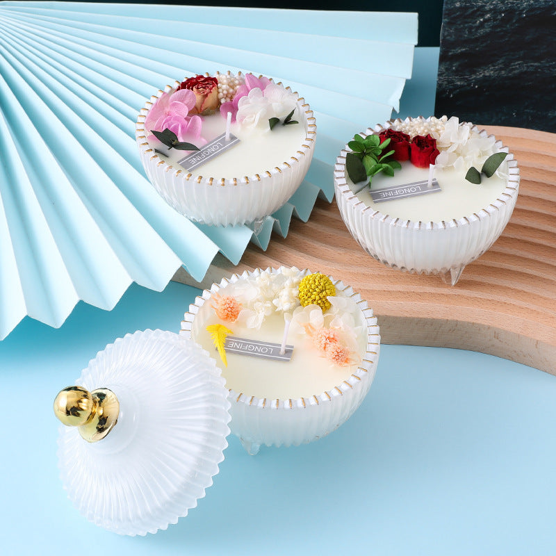 New Creative Decoration Plant Fragrance Soy Wax Aromatherapy Candle With Hand Gift Gold Cup Aromatherapy Candle