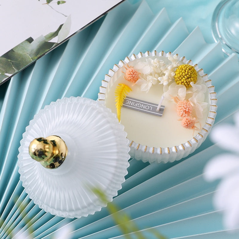 New Creative Decoration Plant Fragrance Soy Wax Aromatherapy Candle With Hand Gift Gold Cup Aromatherapy Candle