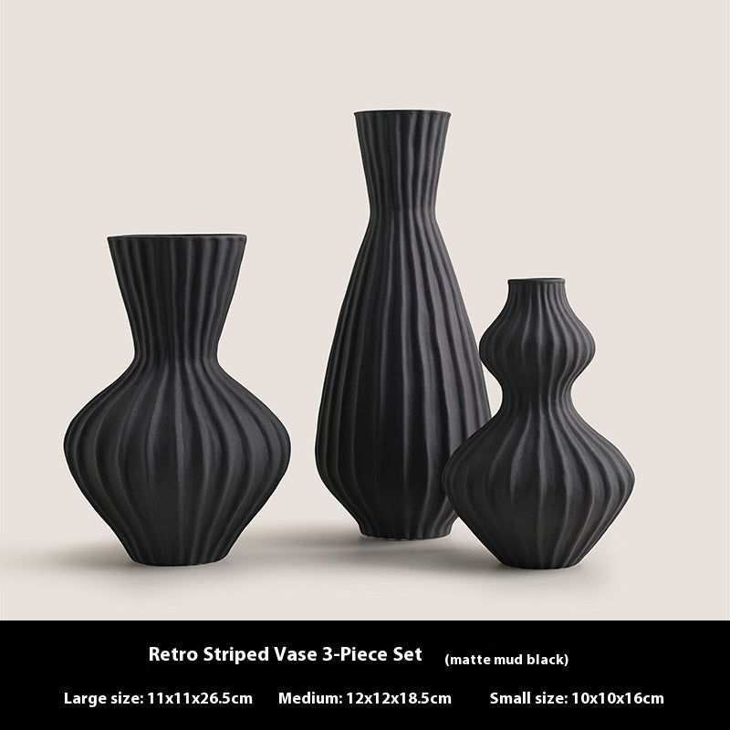 Simple Shell Texture Frosted Ceramic Vase