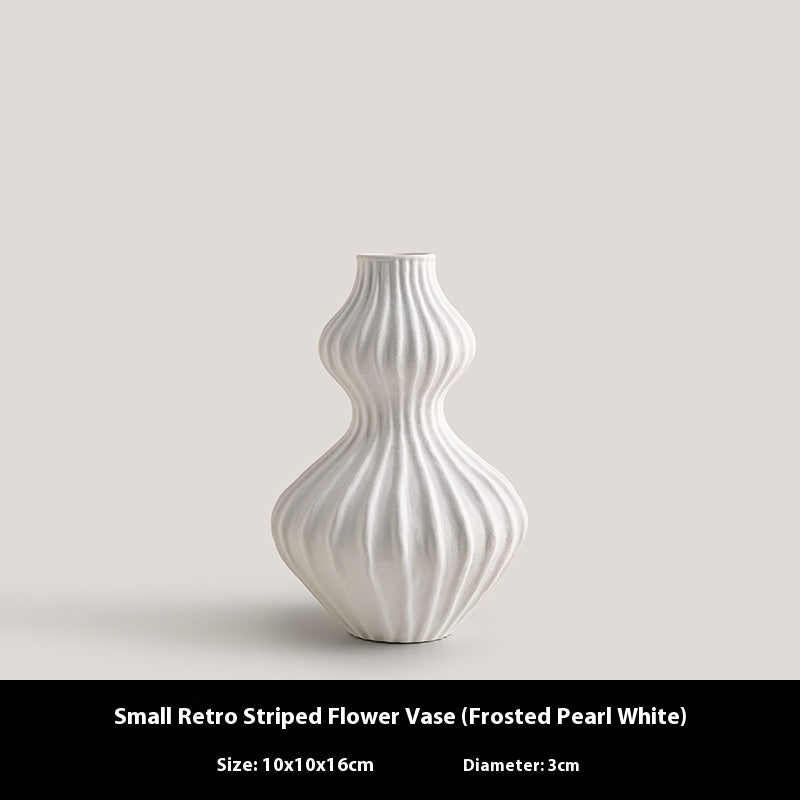 Simple Shell Texture Frosted Ceramic Vase