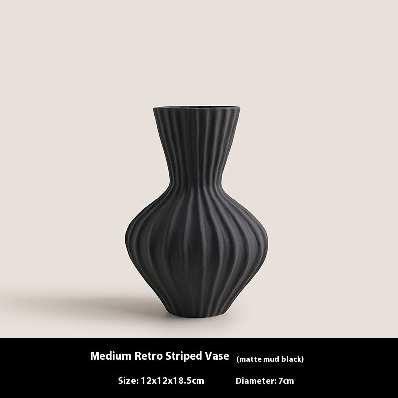 Simple Shell Texture Frosted Ceramic Vase