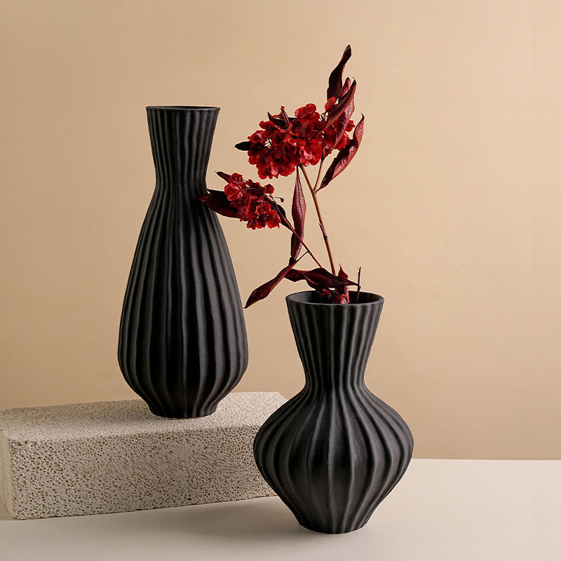 Simple Shell Texture Frosted Ceramic Vase