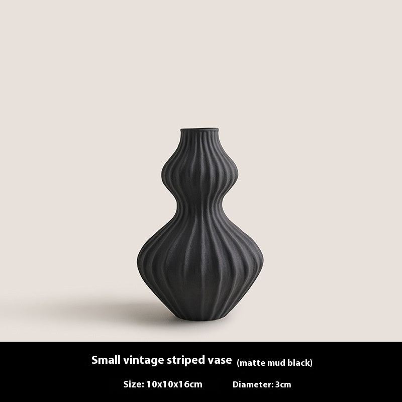 Simple Shell Texture Frosted Ceramic Vase